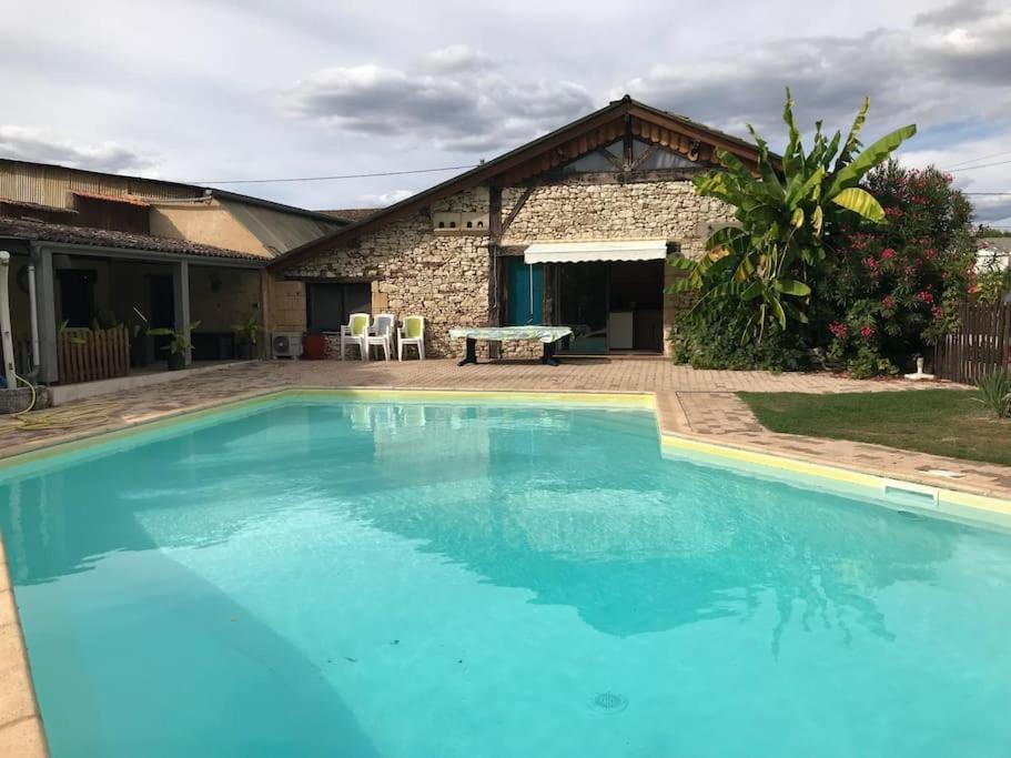 De Charme En Pierres Apparentes : Les Granges Holiday home Gardonne